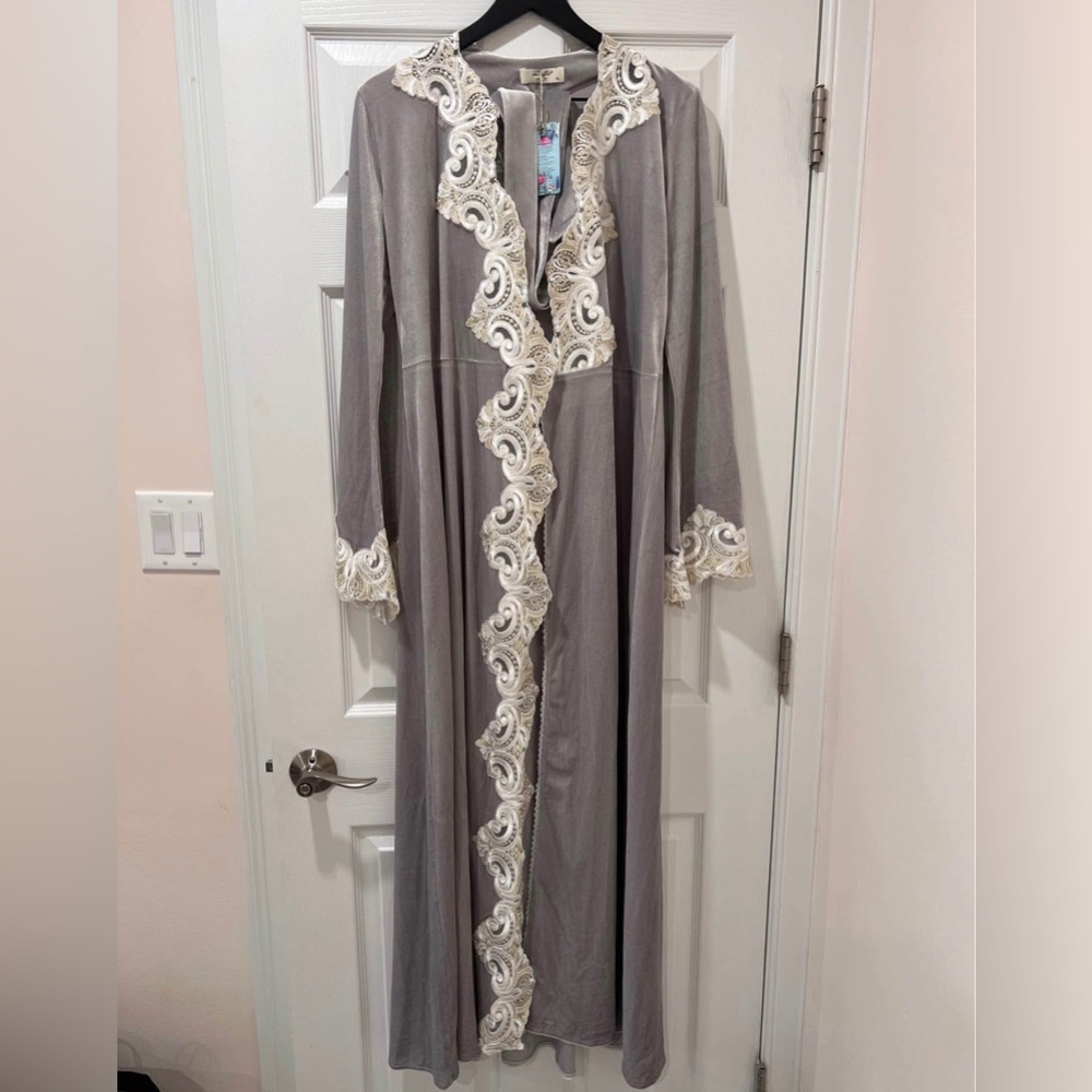 Turkish New Gray Long Robe with White Lace Trim